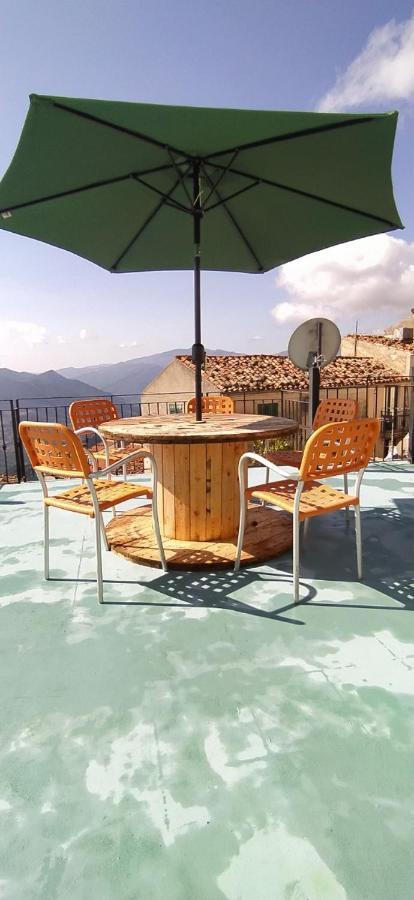 Maria Banana Guest House Полина Екстериор снимка